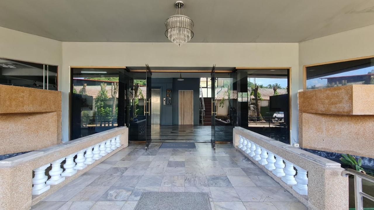 Nora Bukit Hotel Phuket Exterior foto