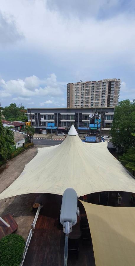 Nora Bukit Hotel Phuket Exterior foto