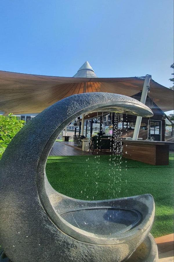 Nora Bukit Hotel Phuket Exterior foto
